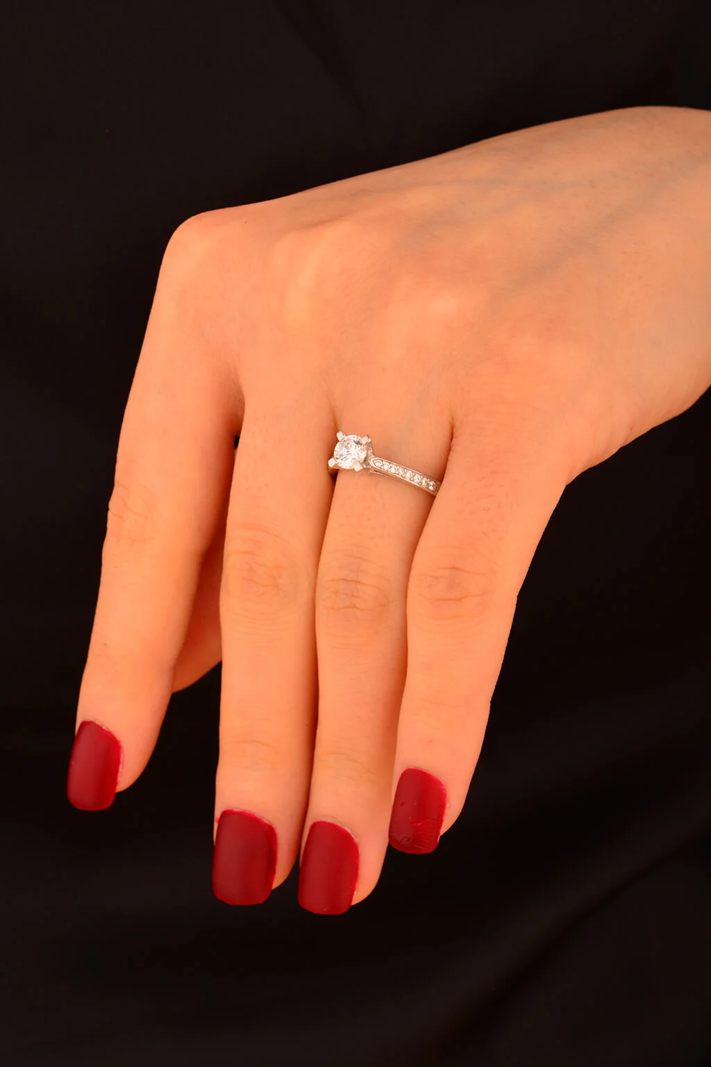 Tek Taş Altın Yüzük