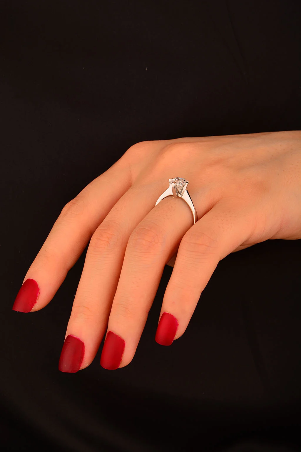 Tek Taş Altın Yüzük