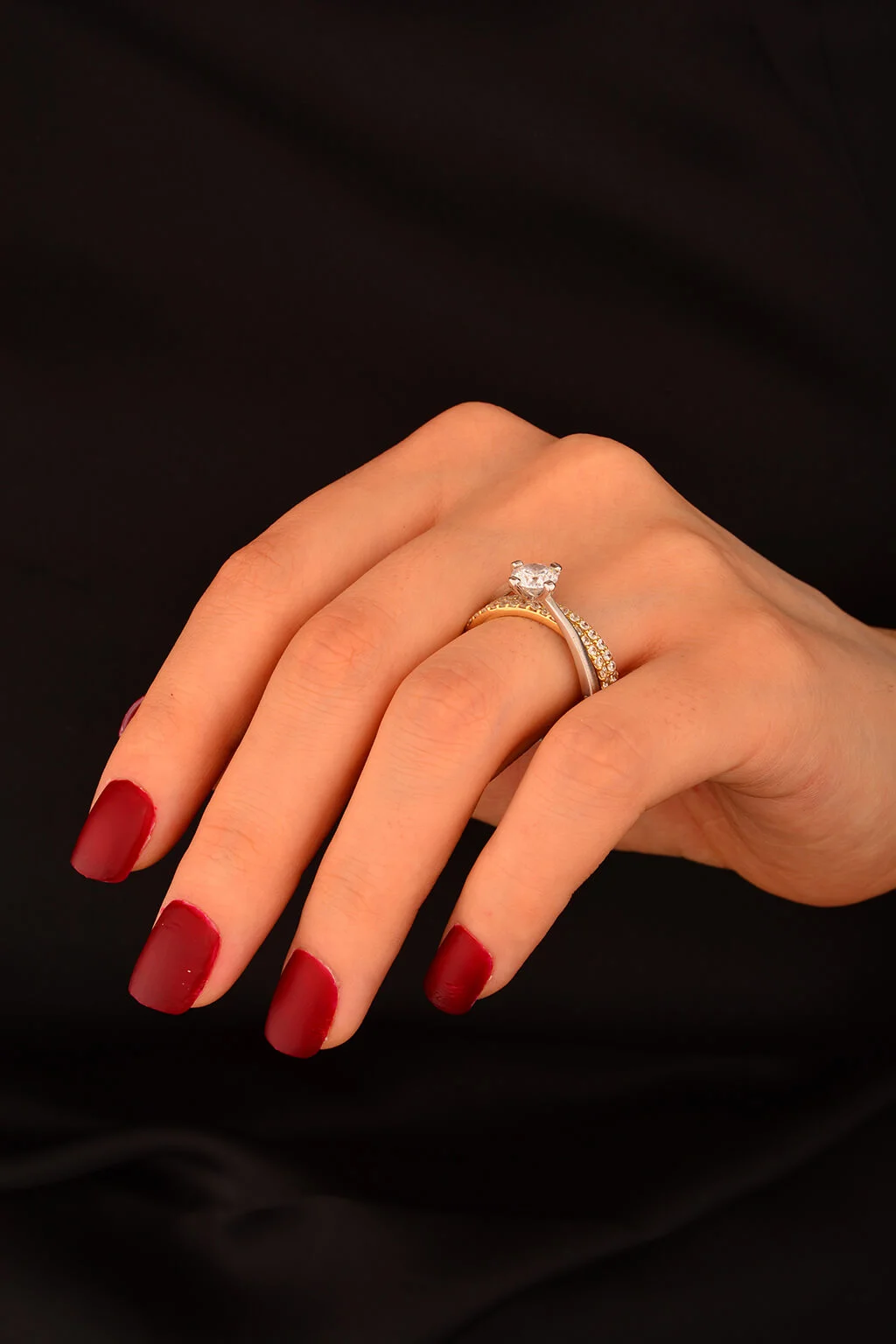 Tek Taş Sarı Altın Yüzük