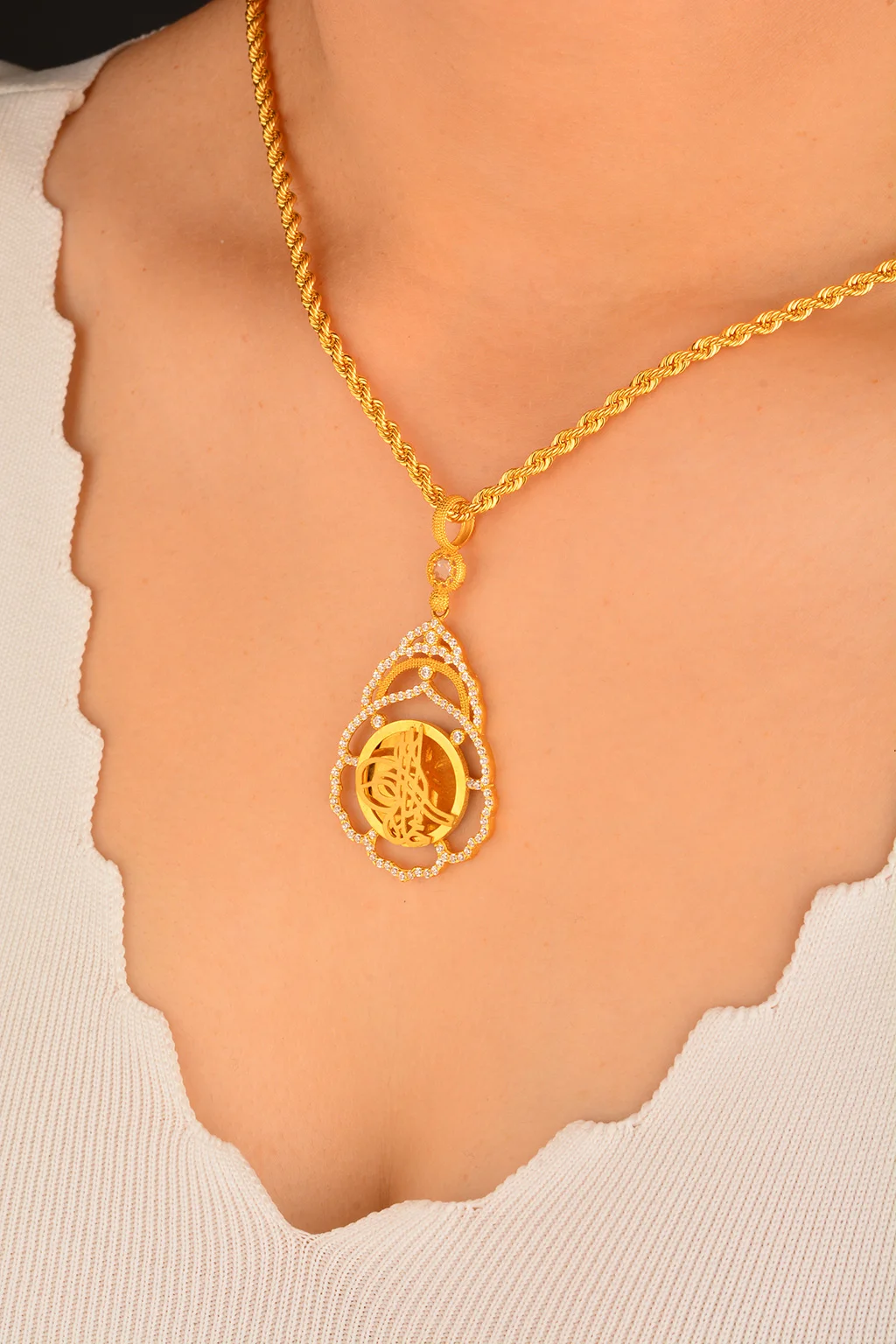 Cebeci 14 Ayar Taşlı Tuğralı Altın Kolye Ucu