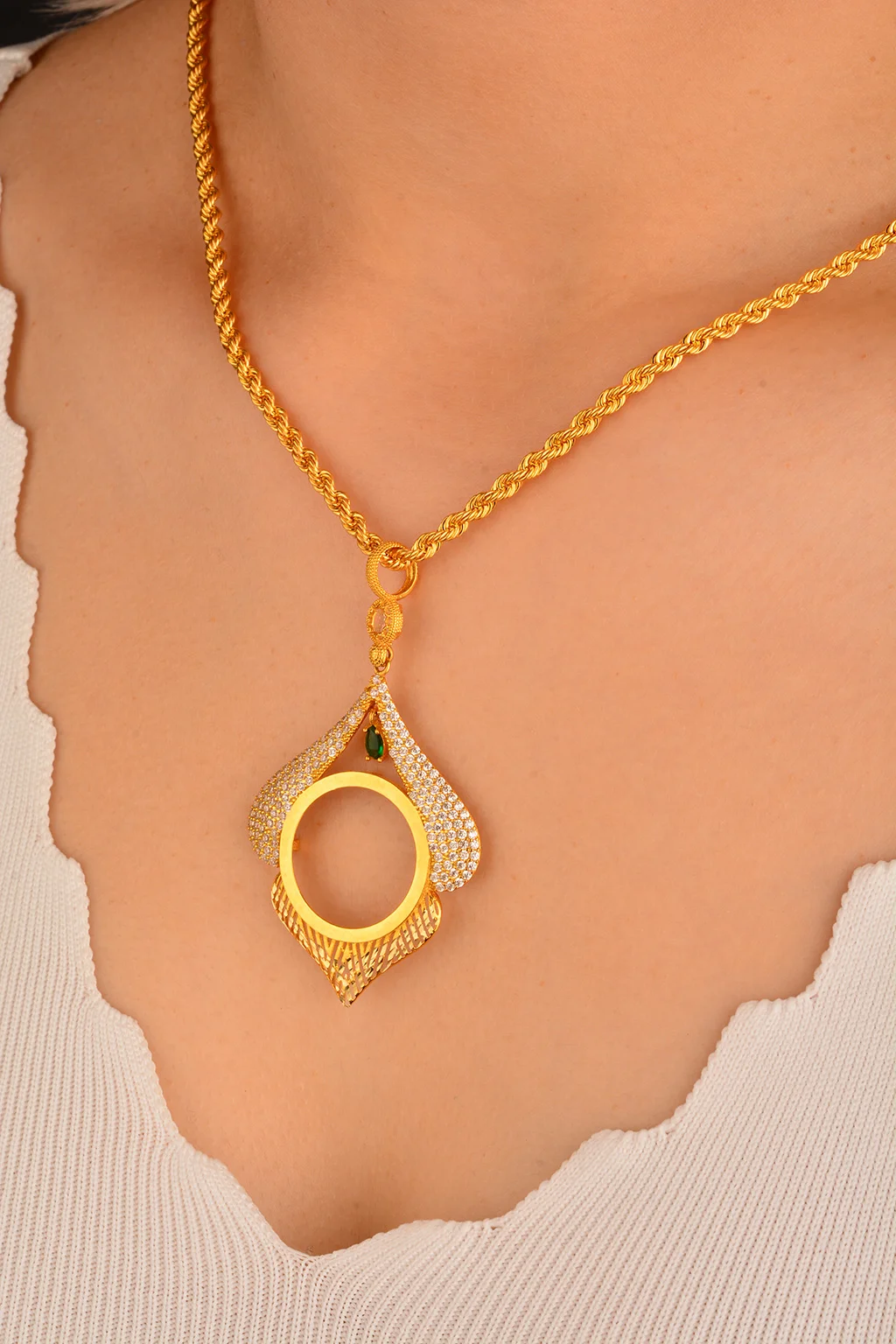 Cebeci 14 Ayar Yeşil Taşlı Çerçeveli Altın Kolye Ucu