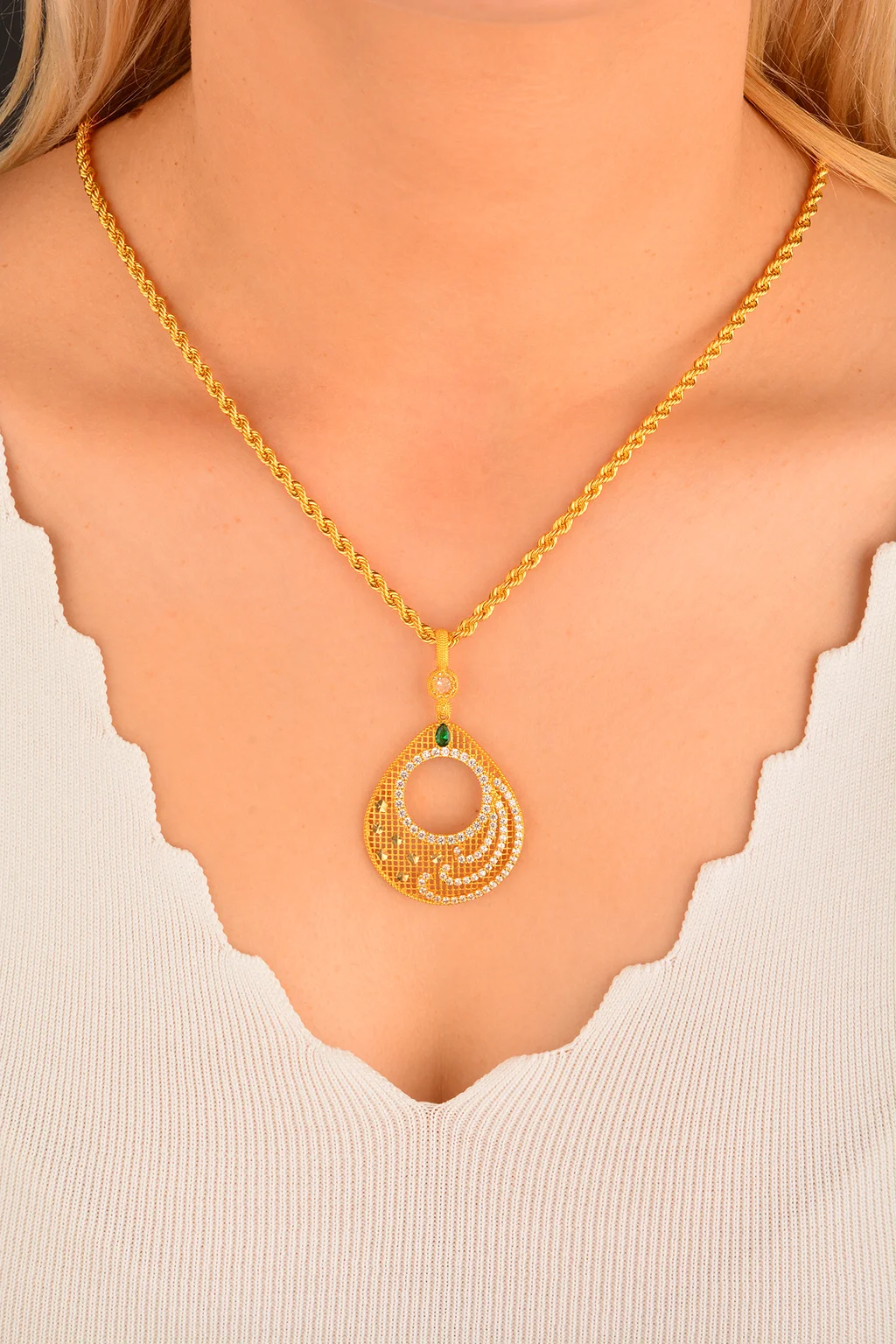 Cebeci 14 Ayar Yeşil Taşlı Çerçeve Altın Kolye Ucu