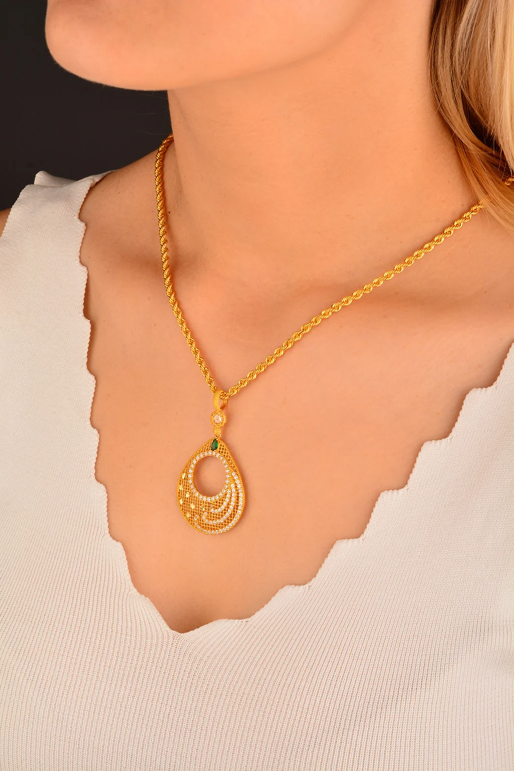 Cebeci 14 Ayar Yeşil Taşlı Çerçeve Altın Kolye Ucu