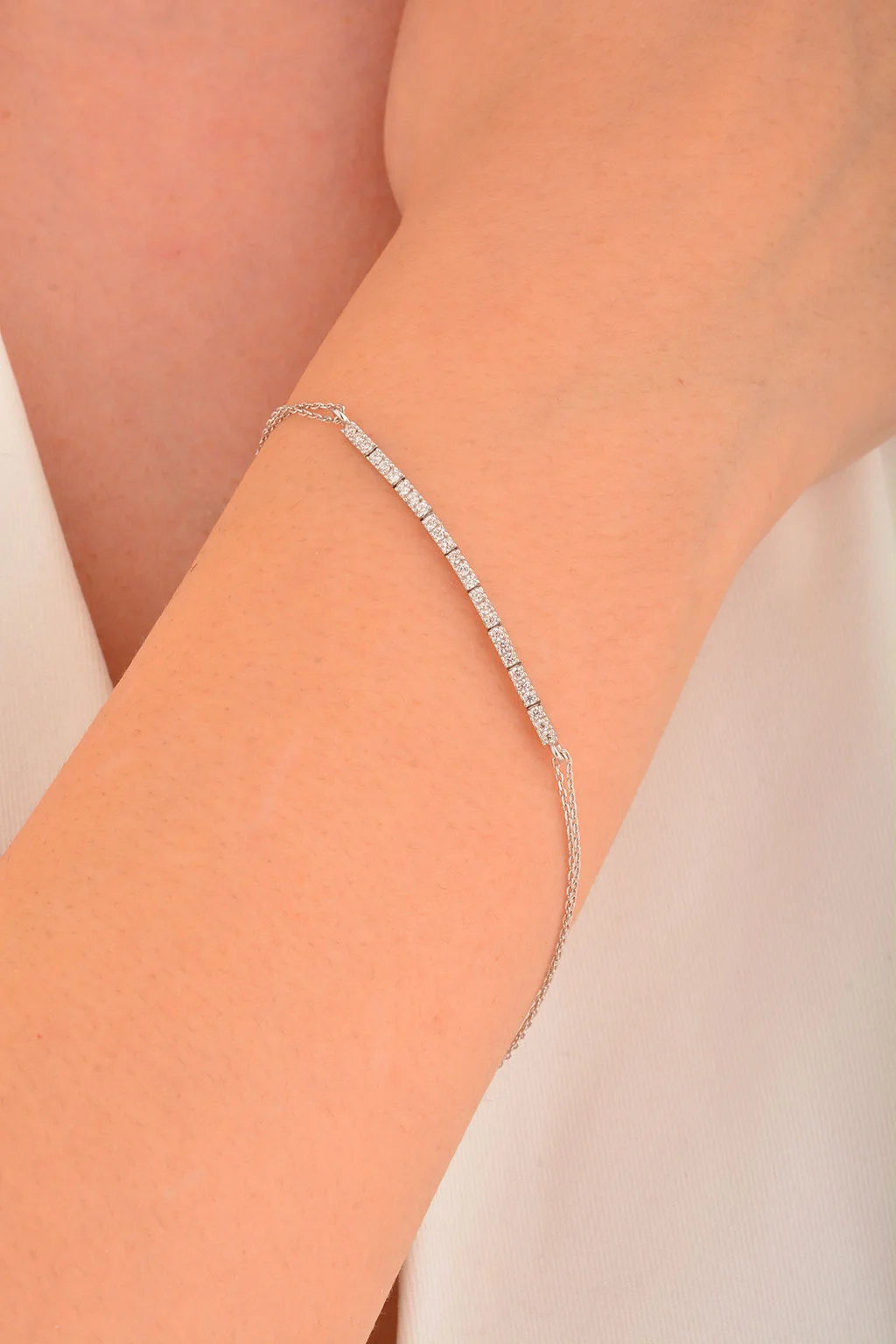 Cebeci 14 Ayar Beyaz Altın Sırataşlı Altın Bileklik