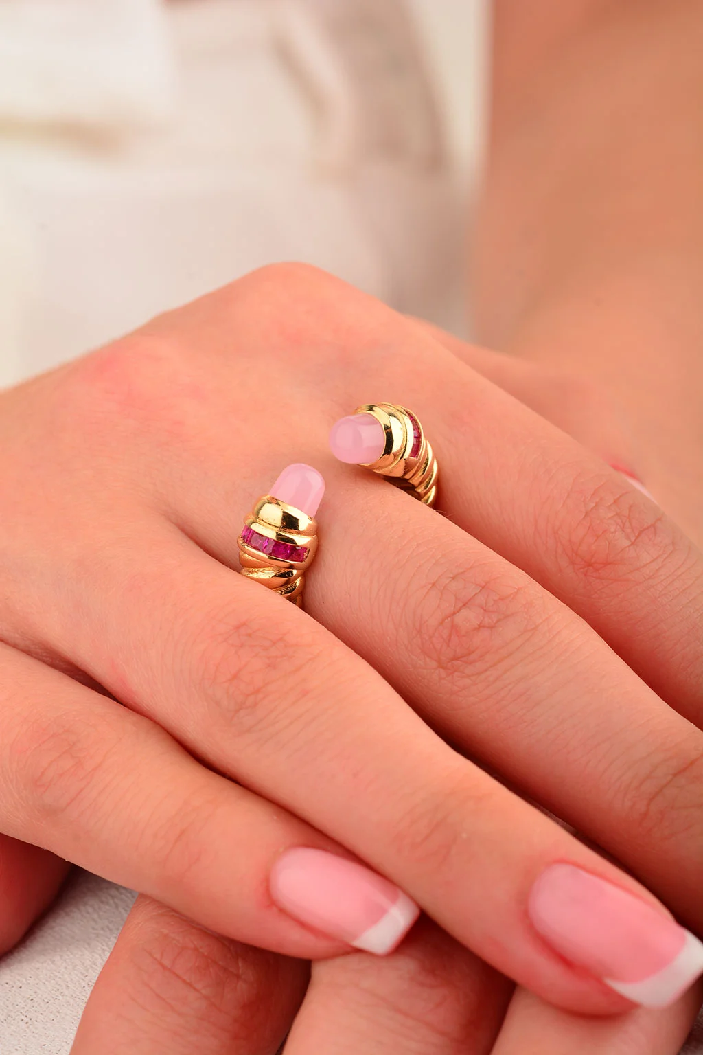 Cebeci 14 Ayar Pembe Taşlı Altın Yüzük