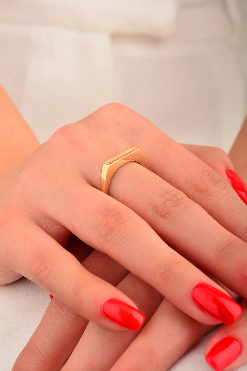 Cebeci 14 Ayar Plaka Şerit Altın Yüzük