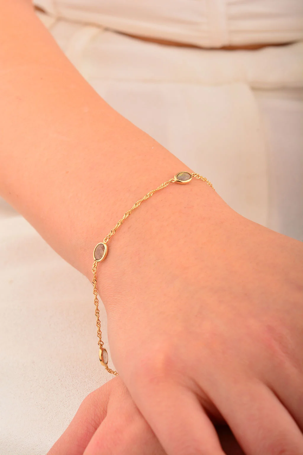 Cebeci 14 Ayar Cam Taşlı Altın Bileklik