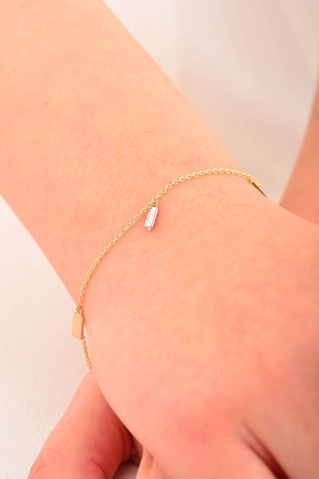 Cebeci 14 Ayar Kare Pullu Altın Bileklik