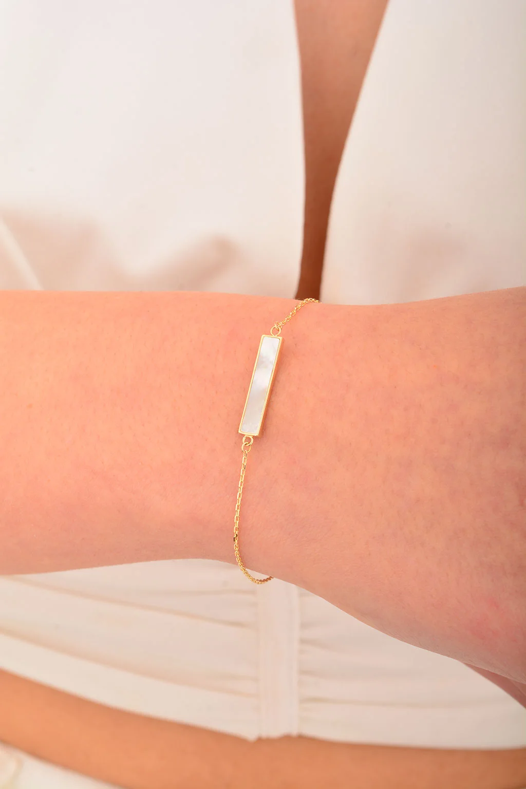 Cebeci 14 Ayar Beyaz Sedefli Altın Bileklik