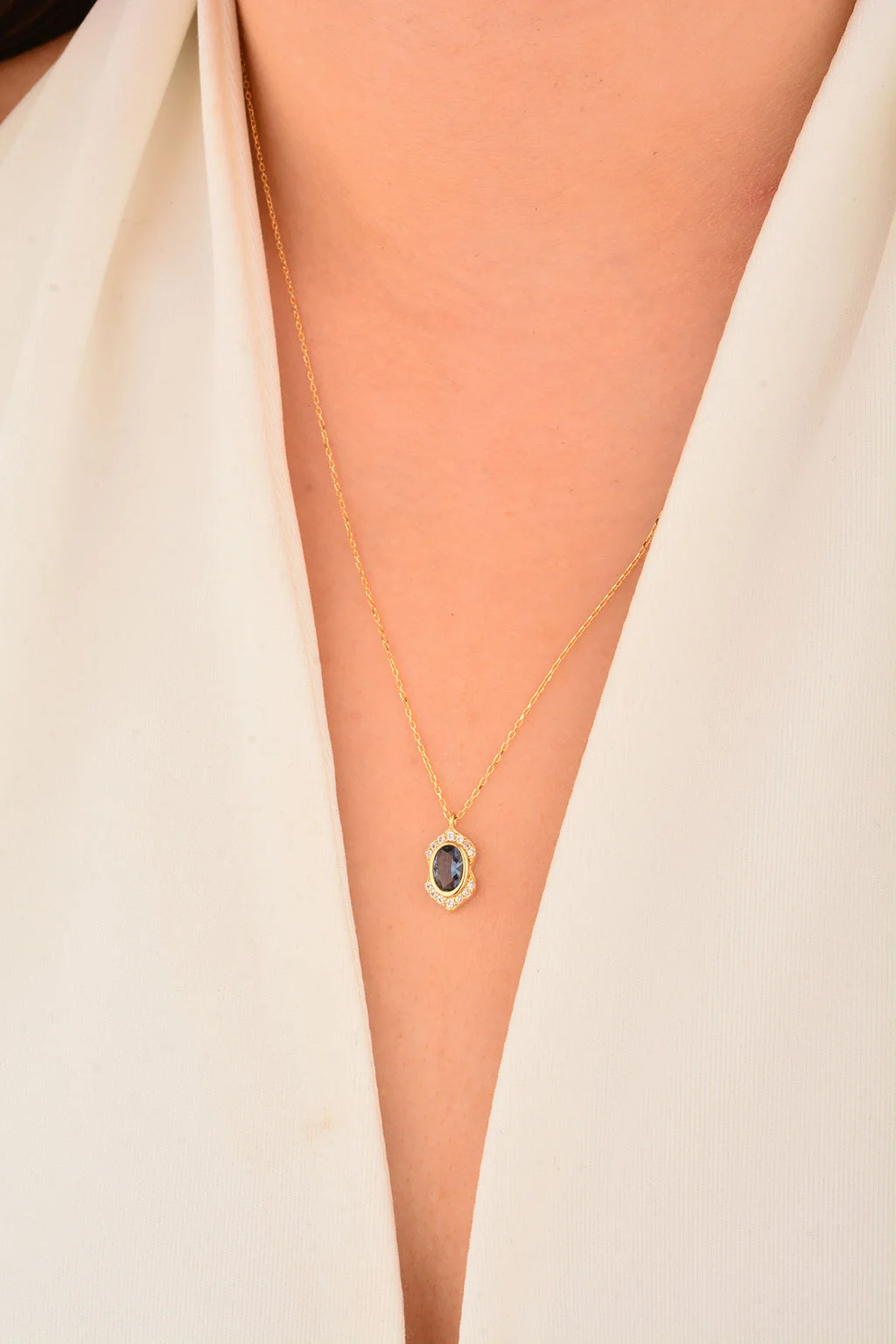 Cebeci 14 Ayar Oval Renkli Taşlı Altın Kolye