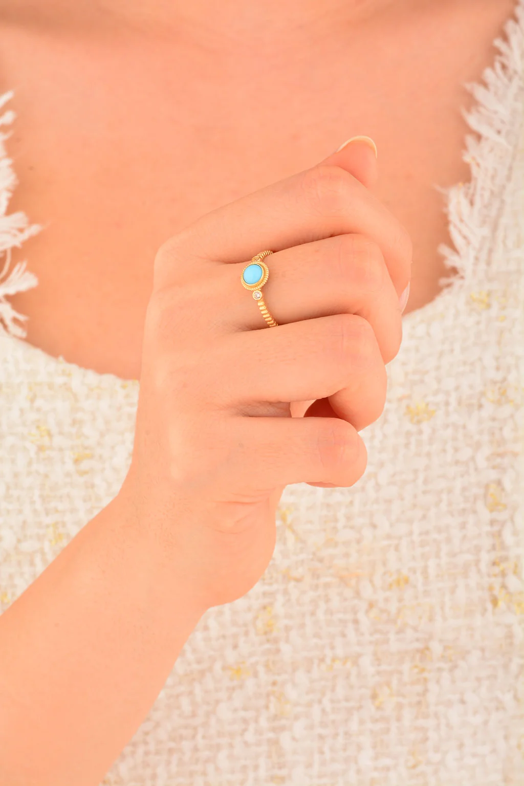 Cebeci 14 Ayar Mavi Yuvarlak Taşlı Altın Yüzük