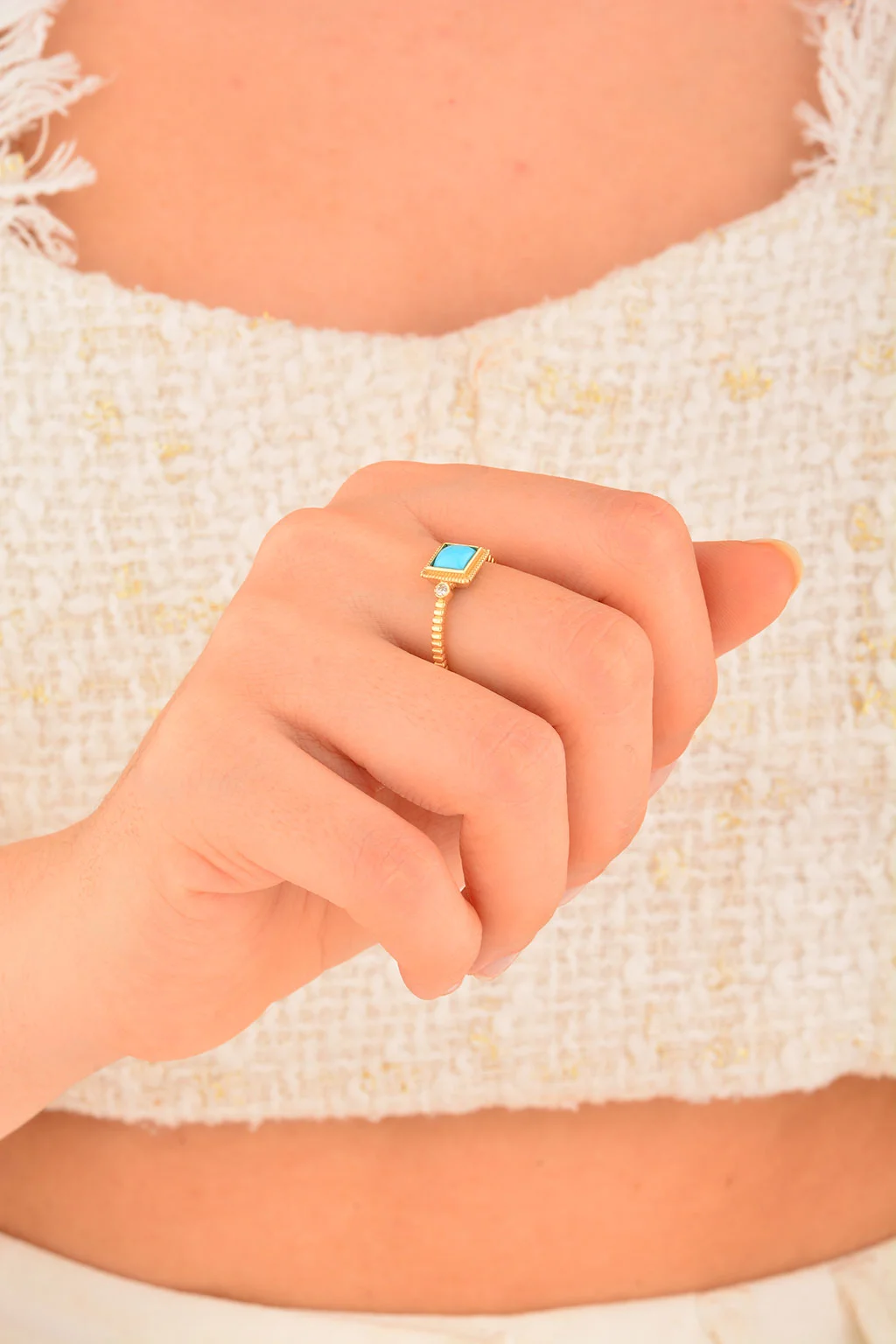 Cebeci 14 Ayar Mavi Kare Taşlı Altın Yüzük