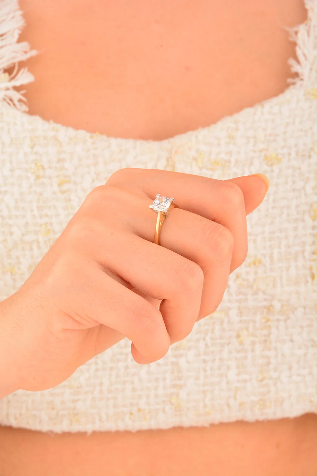 Cebeci 14 Ayar Daire Altın Tektaş Yüzük