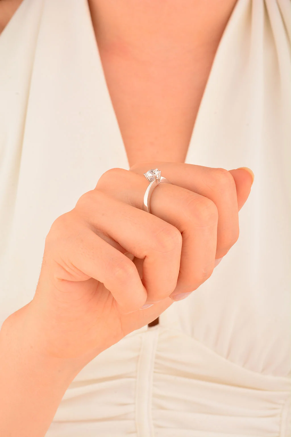 Cebeci 14 Ayar Teştaş Beyaz Altın Yüzük