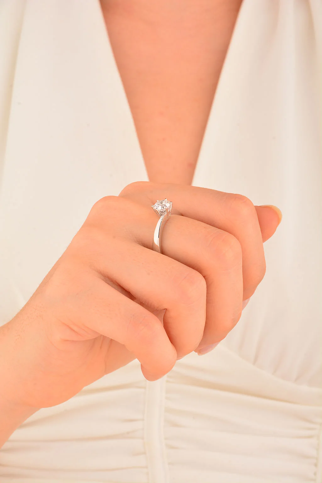 Cebeci 14 Ayar Teştaş Beyaz Altın Yüzük