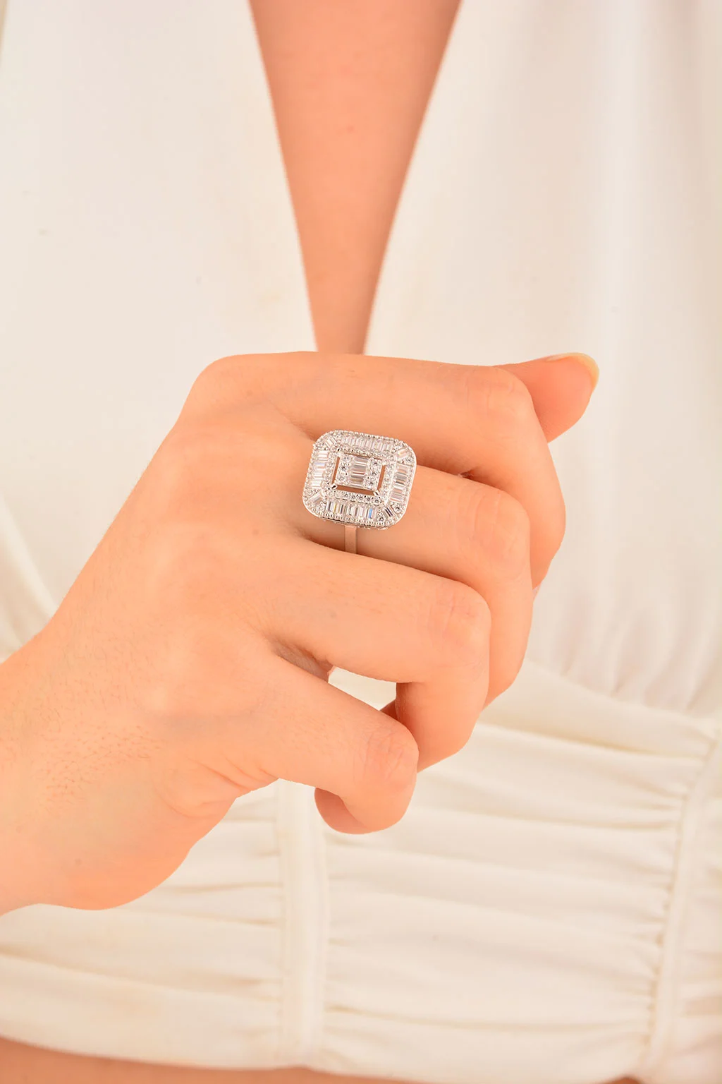 Cebeci 14 Ayar Oval Baget Altın Yüzük