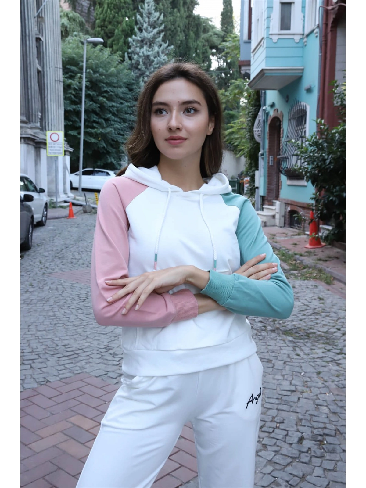 Kanguru Cepli Sweatshirt - BEYAZ
