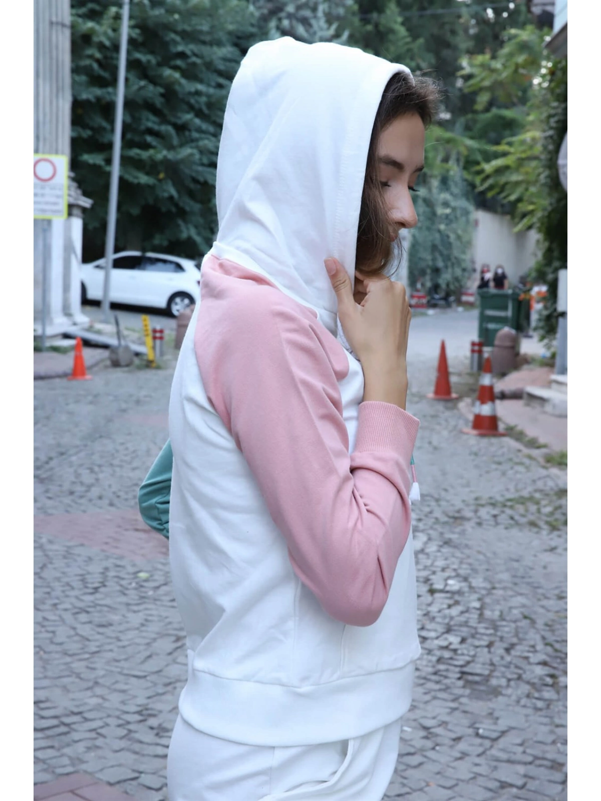 Kanguru Cepli Sweatshirt - BEYAZ