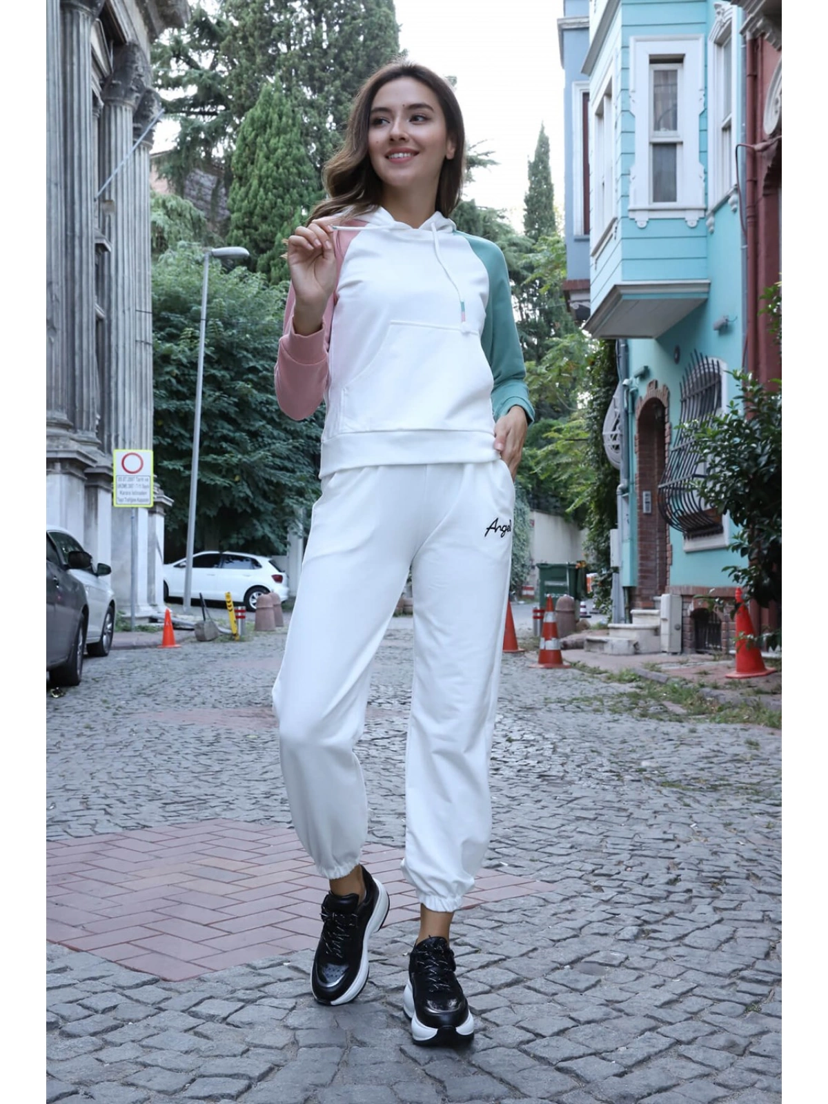 Kanguru Cepli Sweatshirt - BEYAZ