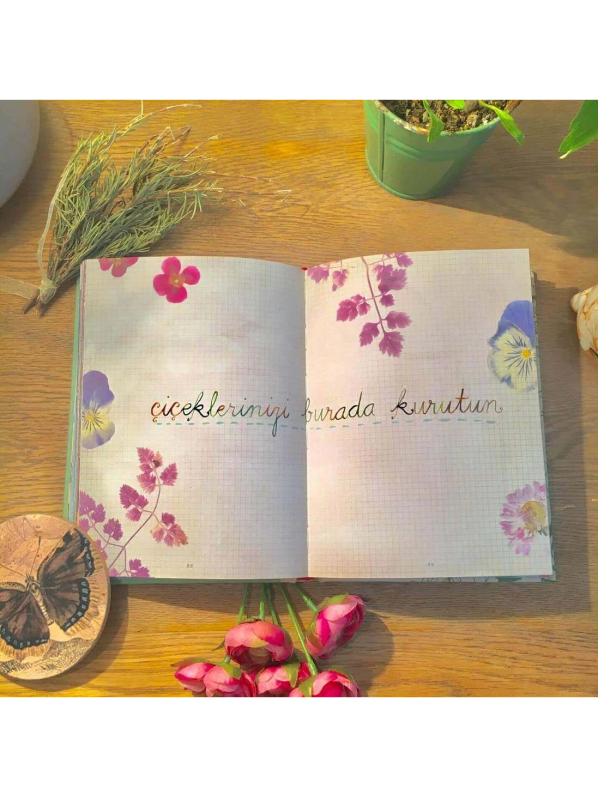 Nasıl Bir Kır Çiçeği Olunur Hediyelik Kitap