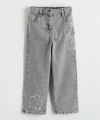 LC Waikiki Karışık Regular Fit Nakışlı Kız Çocuk Jean Pantolon