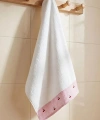 LC Waikiki Pötikareli Kiraz Nakışlı Yüz Havlusu 50x80 Cm