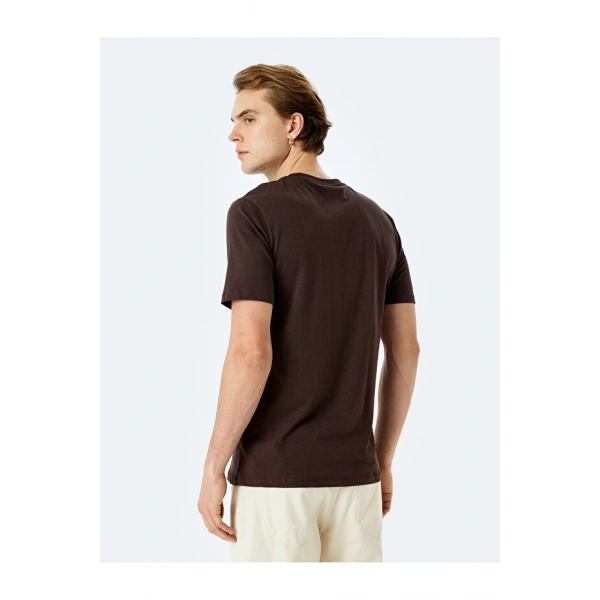 KOTON Erkek Slogan Baskılı Bisiklet Yaka Kısa Kollu Pamuklu Slim Fit Tişört