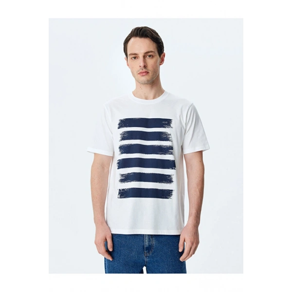 KOTON Bisiklet Yaka Çizgi Baskılı Pamuklu Kısa Kollu Slim Fit Tişört