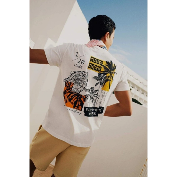 DEFACTO Regular Fit Bisiklet Yaka Sırt Baskılı Kısa Kollu T-Shirt