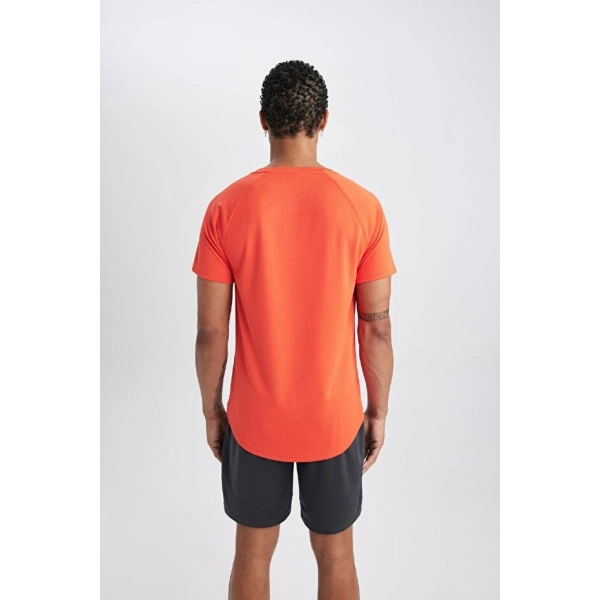 DEFACTO Erkek Fit Slim Fit Dar Kesim Bisiklet Yaka Baskılı Sporcu Kısa Kollu Tişört