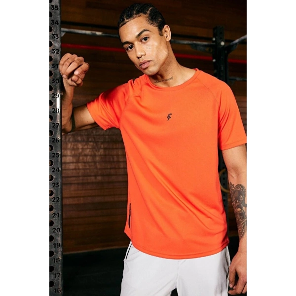 DEFACTO Erkek Fit Slim Fit Dar Kesim Bisiklet Yaka Baskılı Sporcu Kısa Kollu Tişört