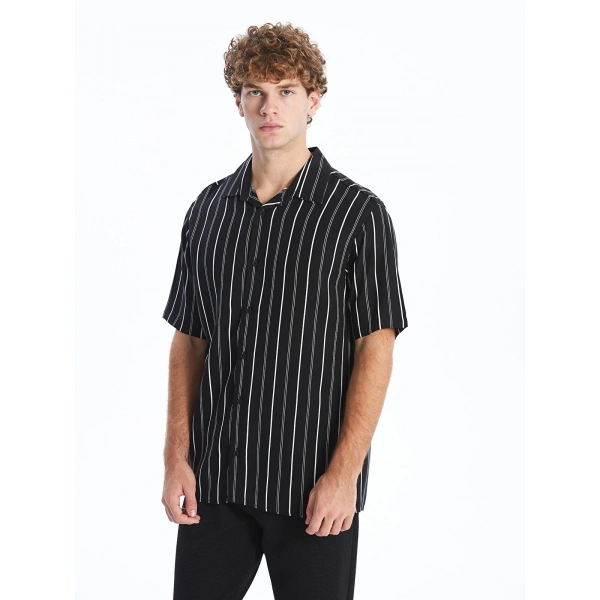 LC Waikiki Erkek Siyah Regular Fit Kısa Kollu Çizgili Viskon Gömlek