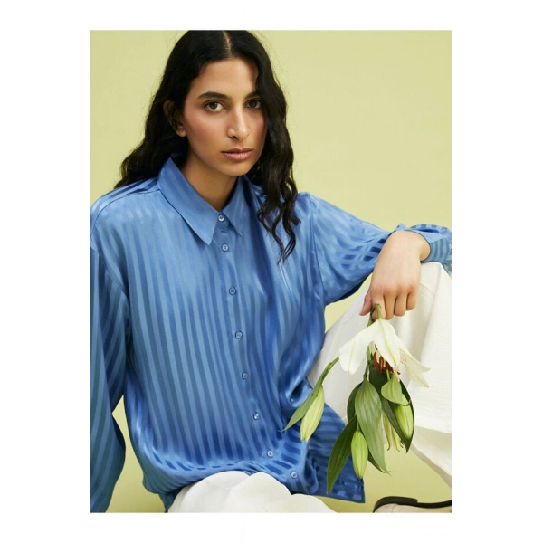 LC Waikiki Kadın Modest Çizgili Oversize Saten Gömlek Tunik