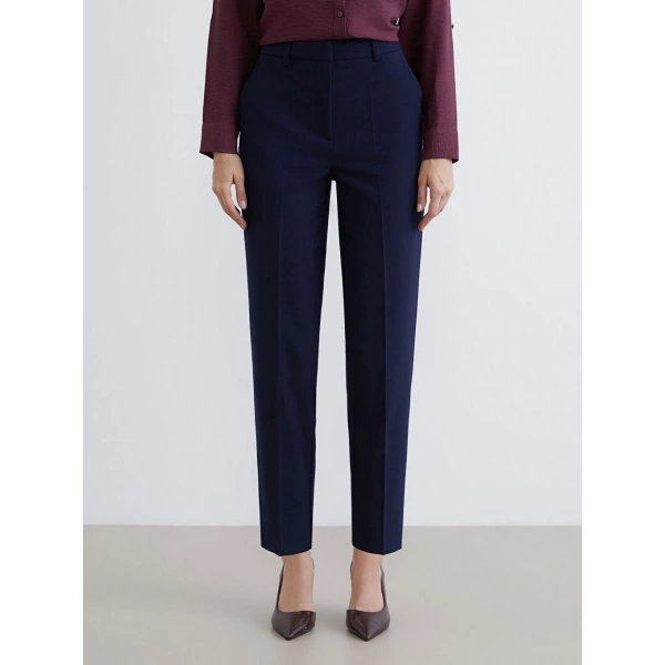 LC Waikiki Kadın Classic Lacivert Standart Fit Pantolon