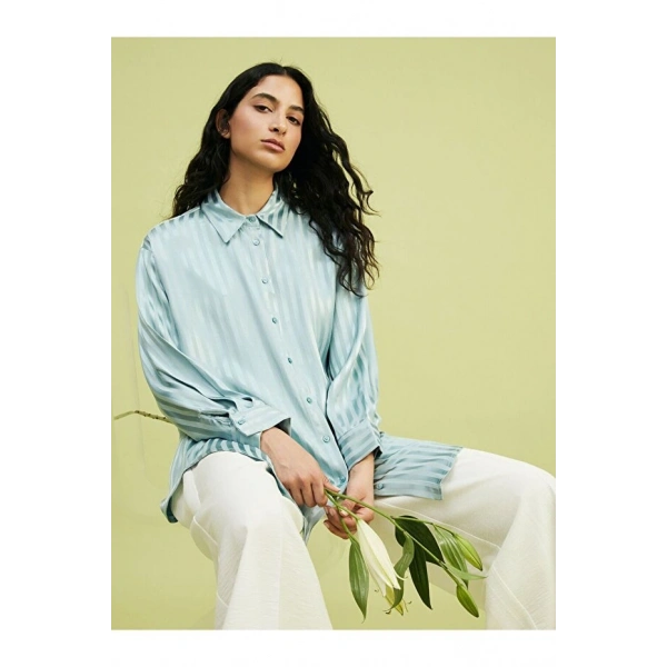 LC Waikiki Kadın Modest Çizgili Oversize Saten Gömlek Tunik