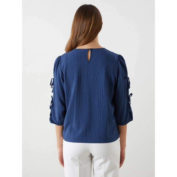 LC Waikiki Kadın Classic Indigo Bisiklet Yaka Dokulu Bluz