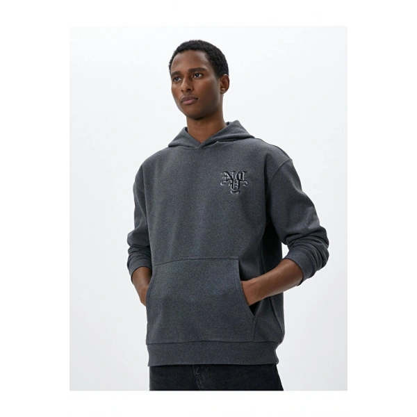 KOTON Kadın Oversize Uzakdoğu İşlemeli Kanguru Cep Detaylı Şardonlu Hoodie