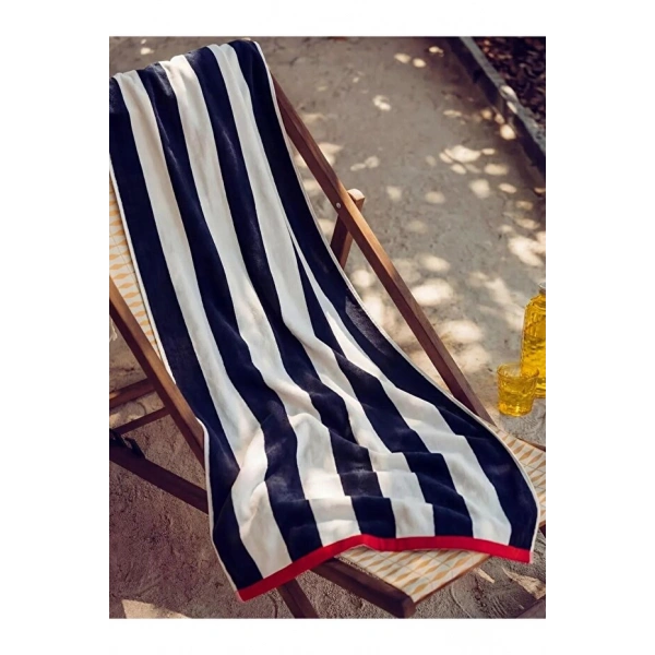 LC Waikiki Kadın Çizgili Plaj Havlusu