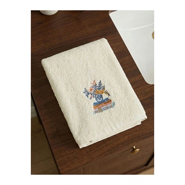 LC Waikiki Nakışlı Yüz Havlusu 50x80 cm