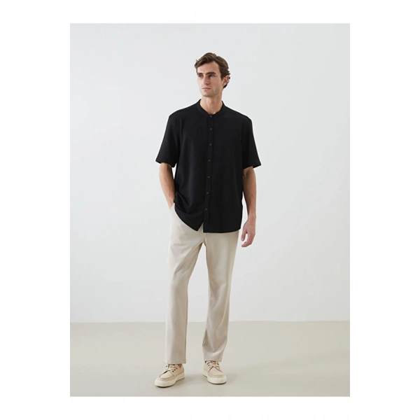 LC Waikiki Erkek Regular Fit Kısa Kollu Armürlü Dokulu Gömlek