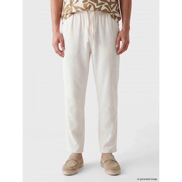 LC Waikiki Erkek Vision Beyaz Regular Fit Dokulu Pantolon