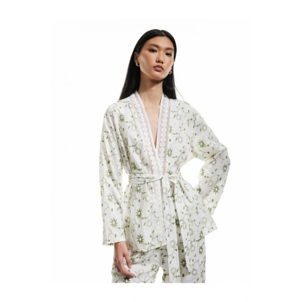 Koton Kadın Pamuklu Floral İşlemeli Kruvaze Oversize Kimono Ceket