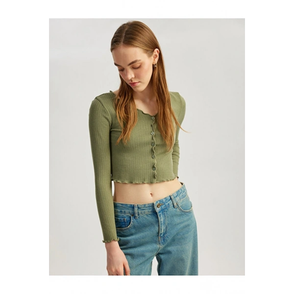 Koton Kadın Düğmeli Uzun Kollu Bisiklet Yaka Crop Slim Fit Tişört
