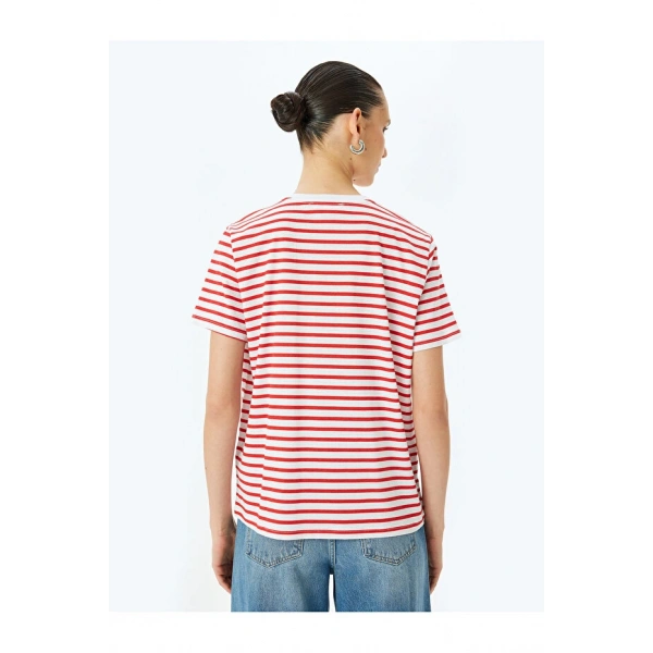 Koton Bisiklet Yaka Kırmızı Kadın T-Shirt