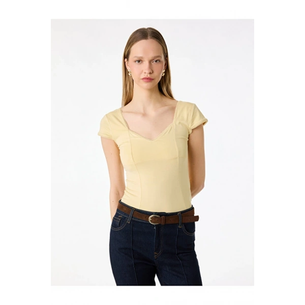 Koton Slim Fit Kısa Kollu V Yaka Viskon Tişört
