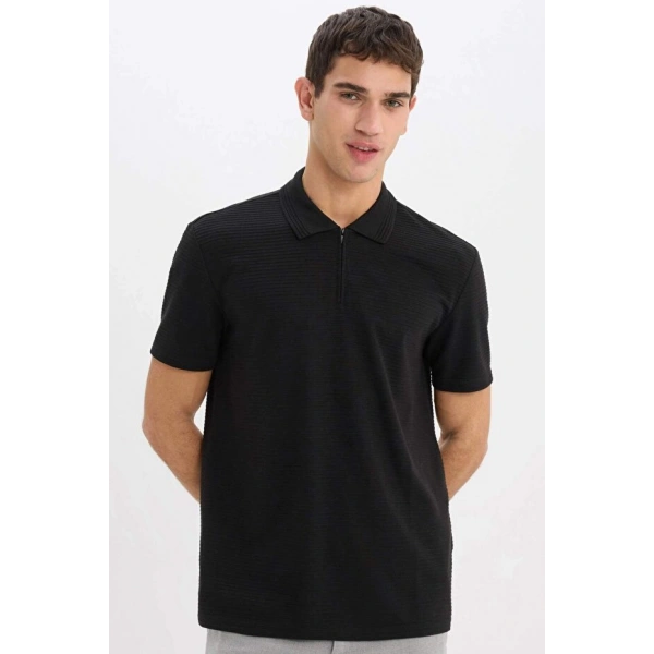 Defacto Regular Fit Polo Yaka Yarım Fermuarlı Kısa Kollu Siyah Tişört