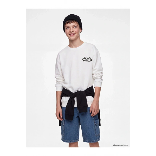 LC Waikiki Ekru Bisiklet Yaka Baskılı Erkek Çocuk Sweatshirt