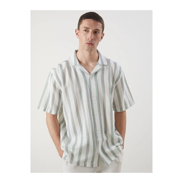 LC Waikiki Vision Regular Fit Kısa Kollu Erkek Dokulu Gömlek