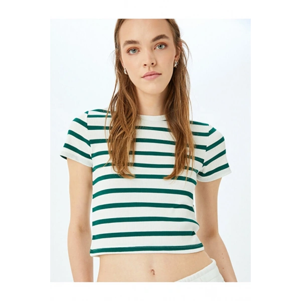 Koton Basic Çizgili Bisiklet Yaka Kısa Kollu Kaşkorse Slim Fit Kadın Tişört