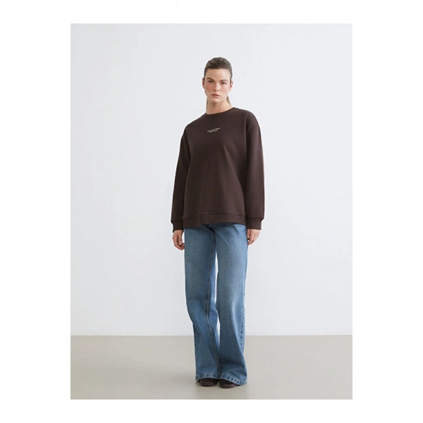 LC Waikiki Kahverengi Nakışlı Oversize Kadın Kalın Sweatshirt